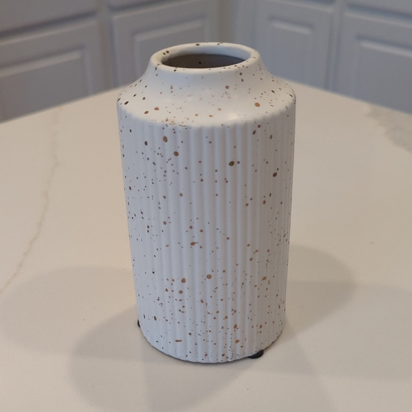 Other - Speckled White Ceramic Vase